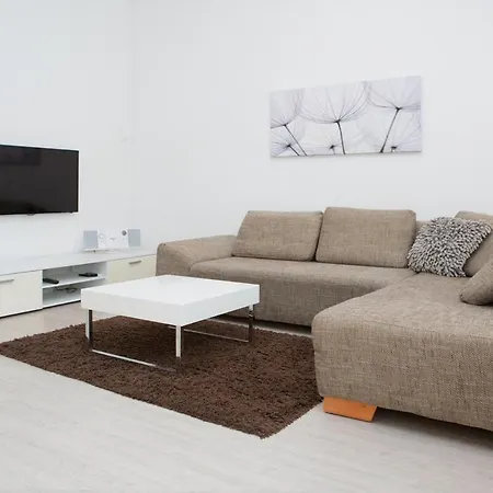 Stylish At Station Apartment Dusseldorf