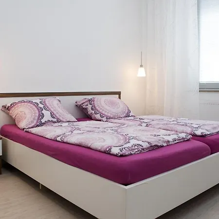 Stylish At Station Apartment Dusseldorf