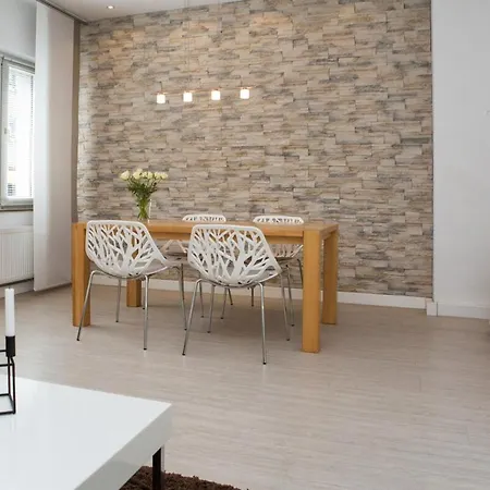 Stylish At Station Apartment Dusseldorf