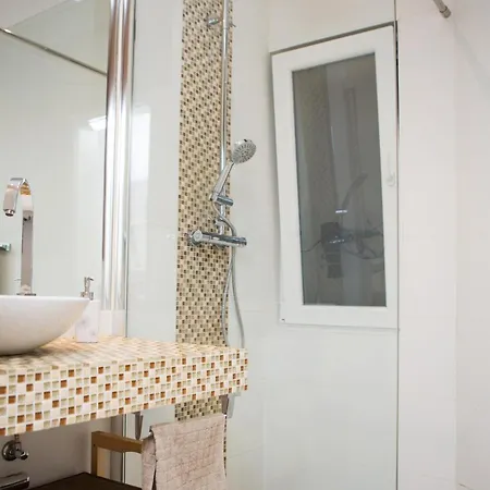 Stylish At Station *