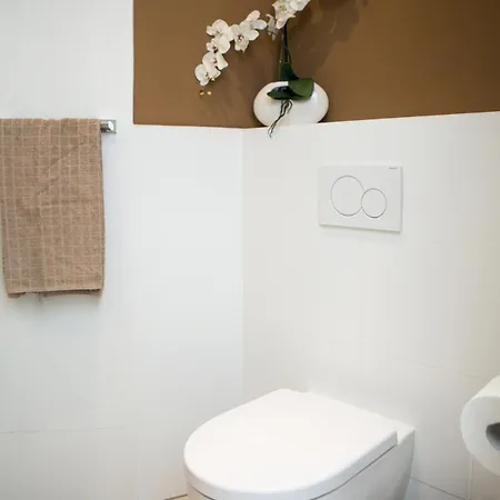 Stylish At Station * Düsseldorf