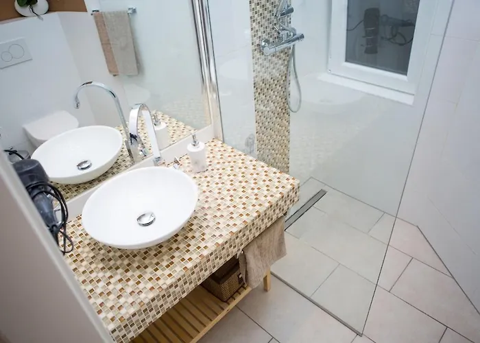 Stylish At Station Apartamento