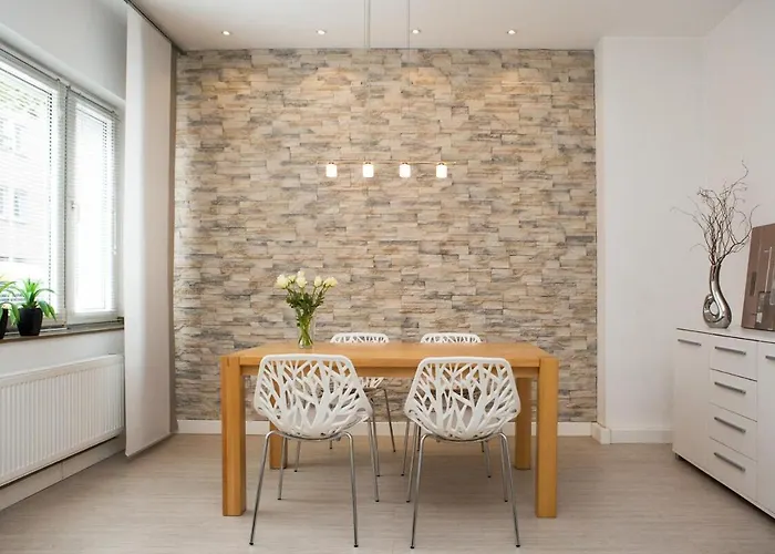 Stylish At Station דירה *